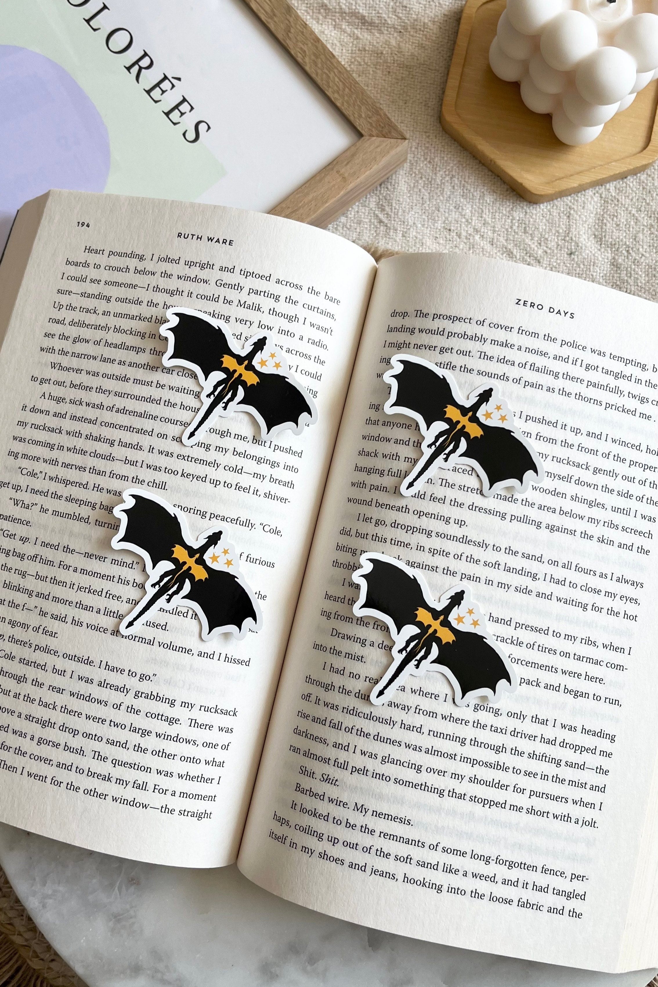 Fourth Wing, Bookish Sticker, Fourth Wing Sticker, Waterproof Sticker, Romantasy Sticker, Kindle Sticker, Book lover gift, Book lover, Fourth wing dragon, Iron Flame, Onyx storm, Booktok, andarna, Tairn, fourth wing Merch, fourth wing accessories, dragon sticker