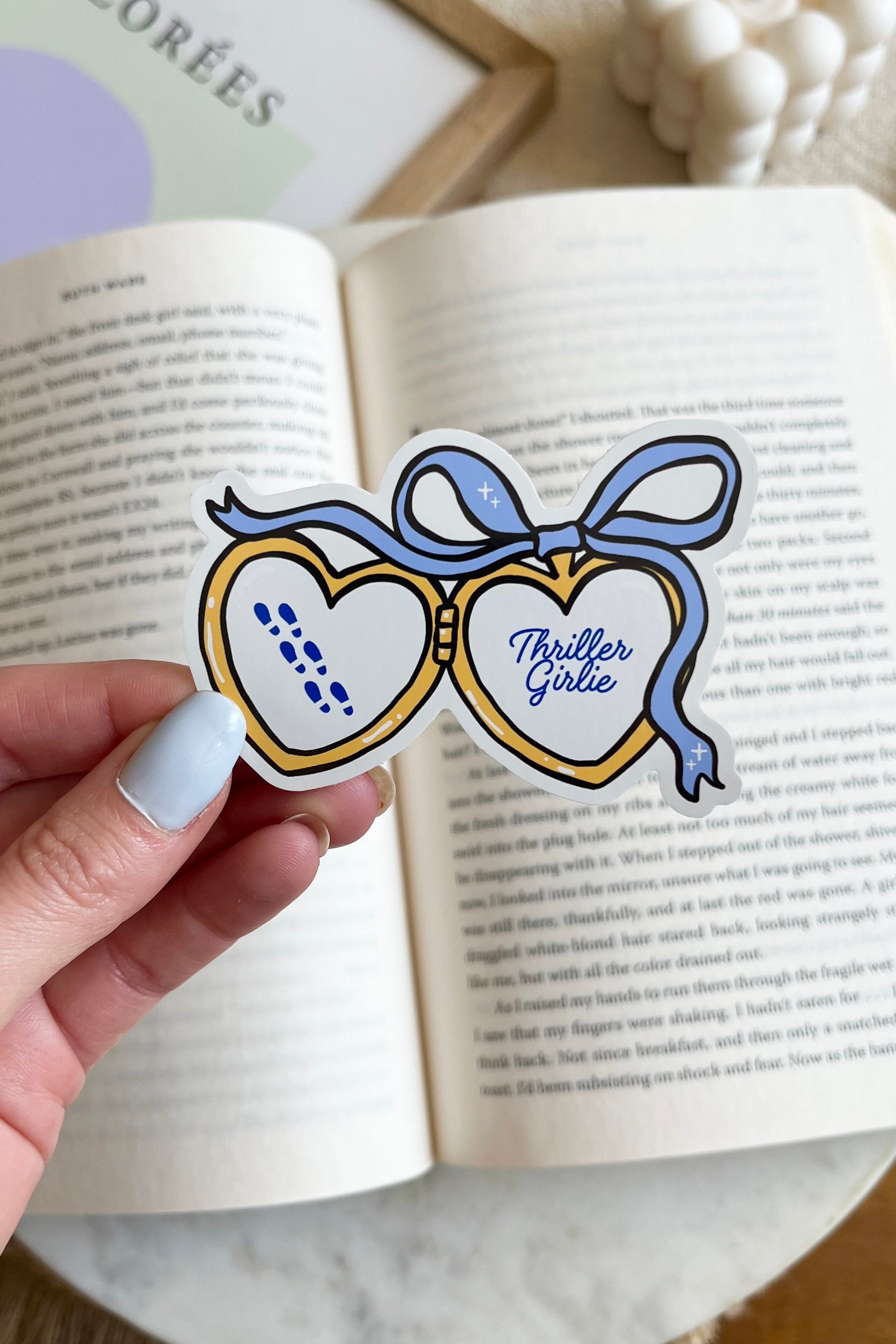 Book locket sticker, Bookish Locket Sticker, Thriller Girlie sticker, Waterproof Sticker, Kindle Sticker, Book lover gift, Book lover, ereader sticker, Booktok, book tropes sticker, Thriller girl sticker, thriller girl Merch